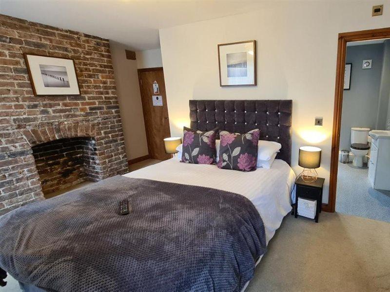 Ty Morgan'S Hotel Rhayader Exterior photo