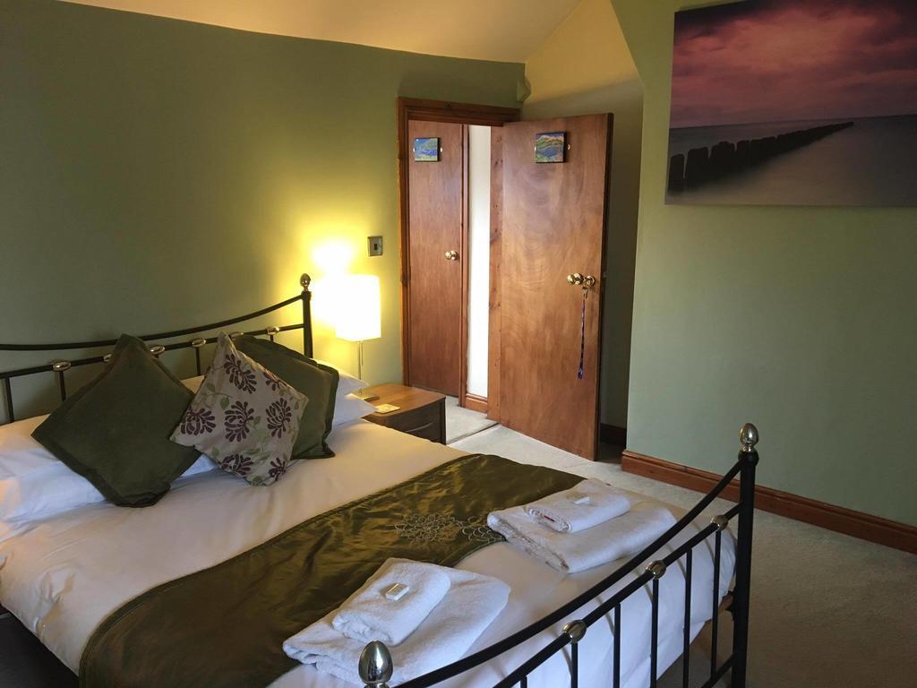 Ty Morgan'S Hotel Rhayader Exterior photo